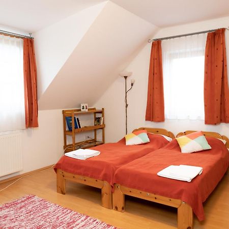 Liszt Apartman Pecs Bagian luar foto