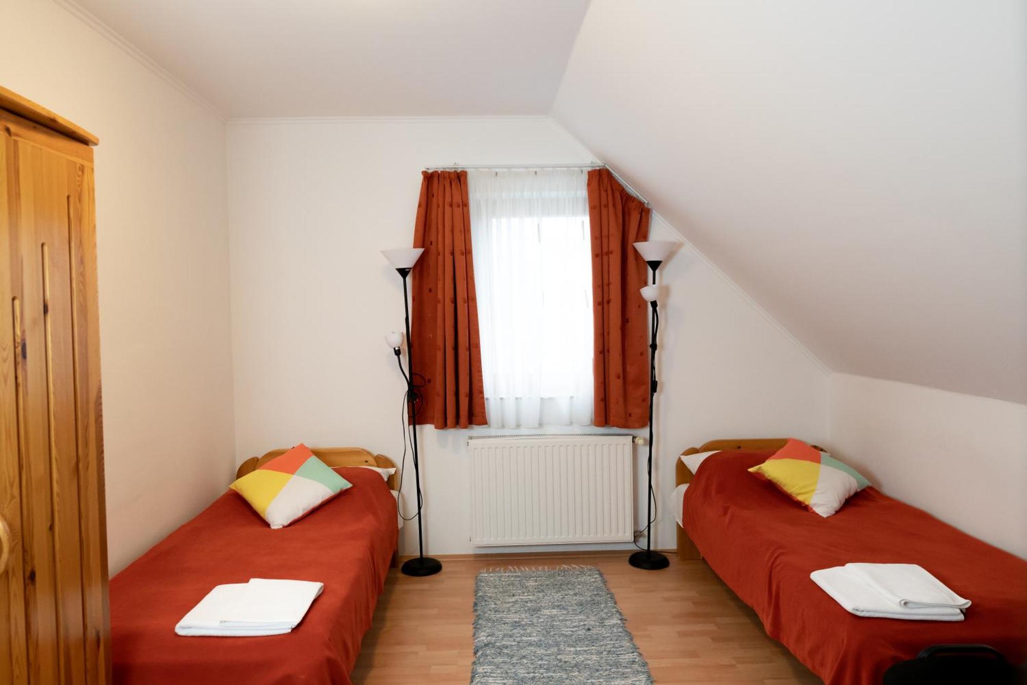 Liszt Apartman Pecs Bagian luar foto