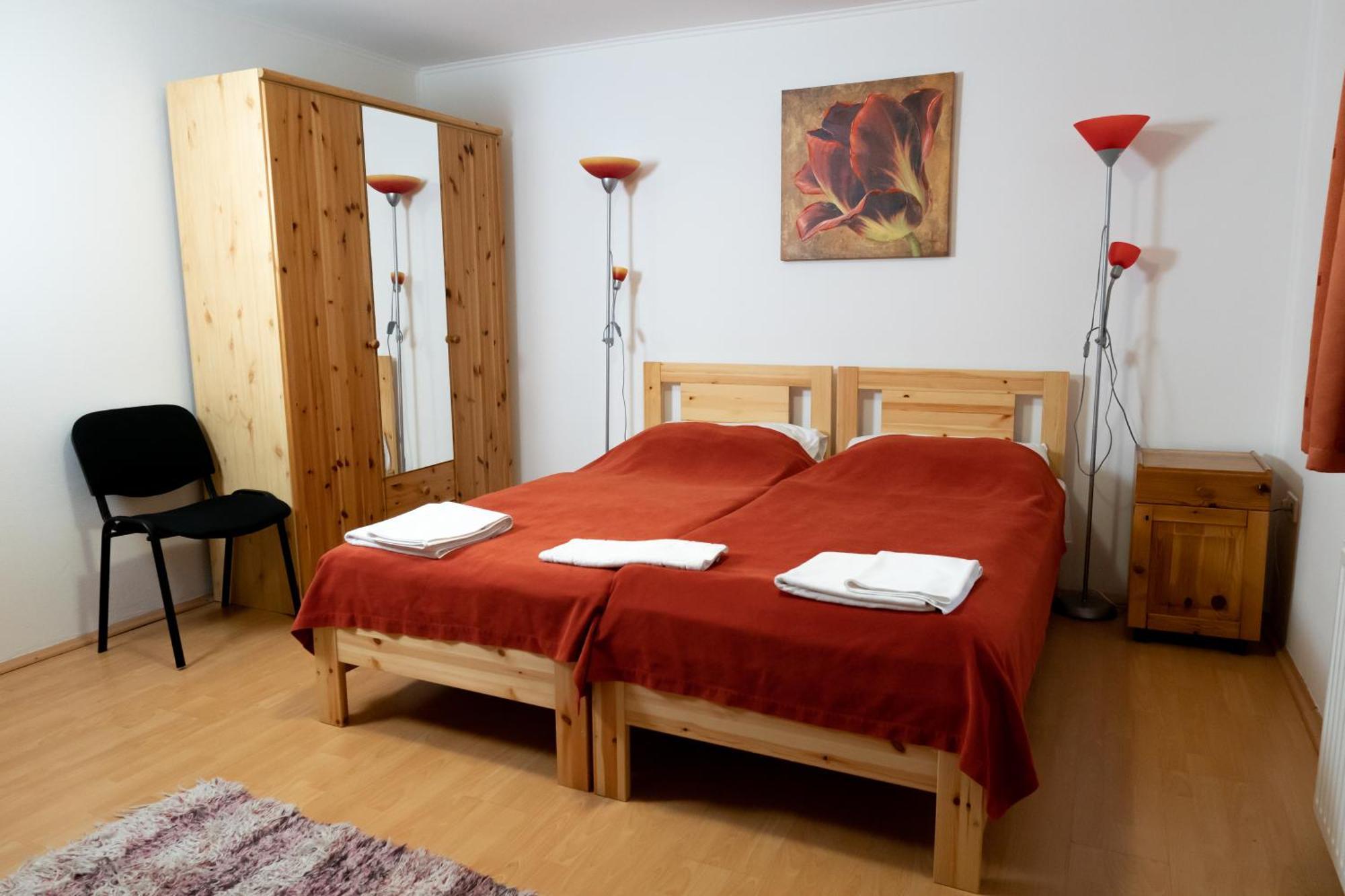 Liszt Apartman Pecs Bagian luar foto