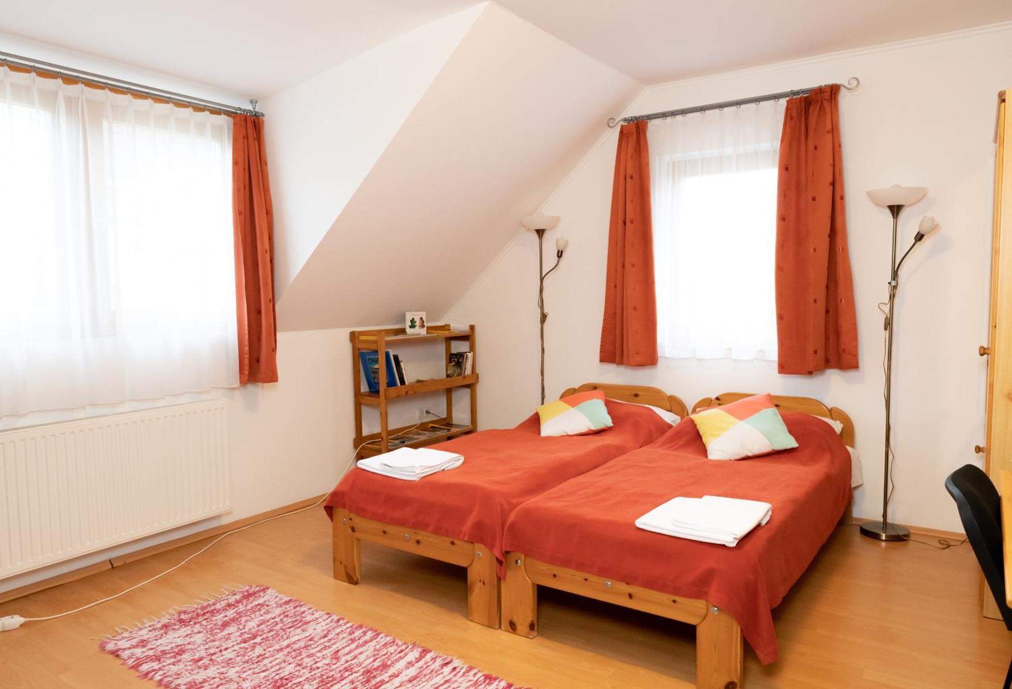 Liszt Apartman Pecs Bagian luar foto