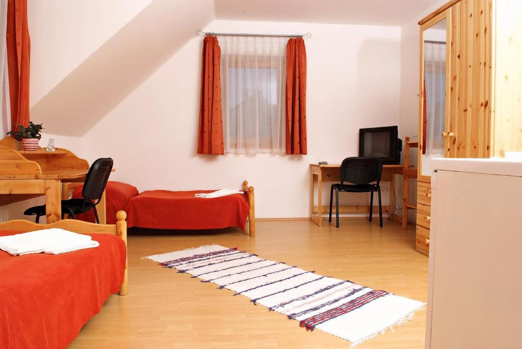 Liszt Apartman Pecs Bagian luar foto